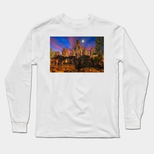 Bayon temple sunset and moonrise Long Sleeve T-Shirt